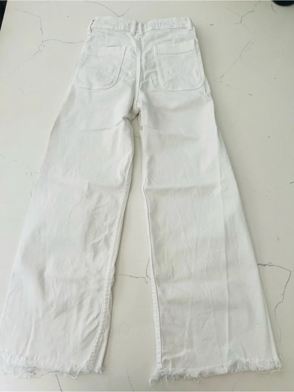 Girls Zara wide-Leg White jeans with raw hem bottom
